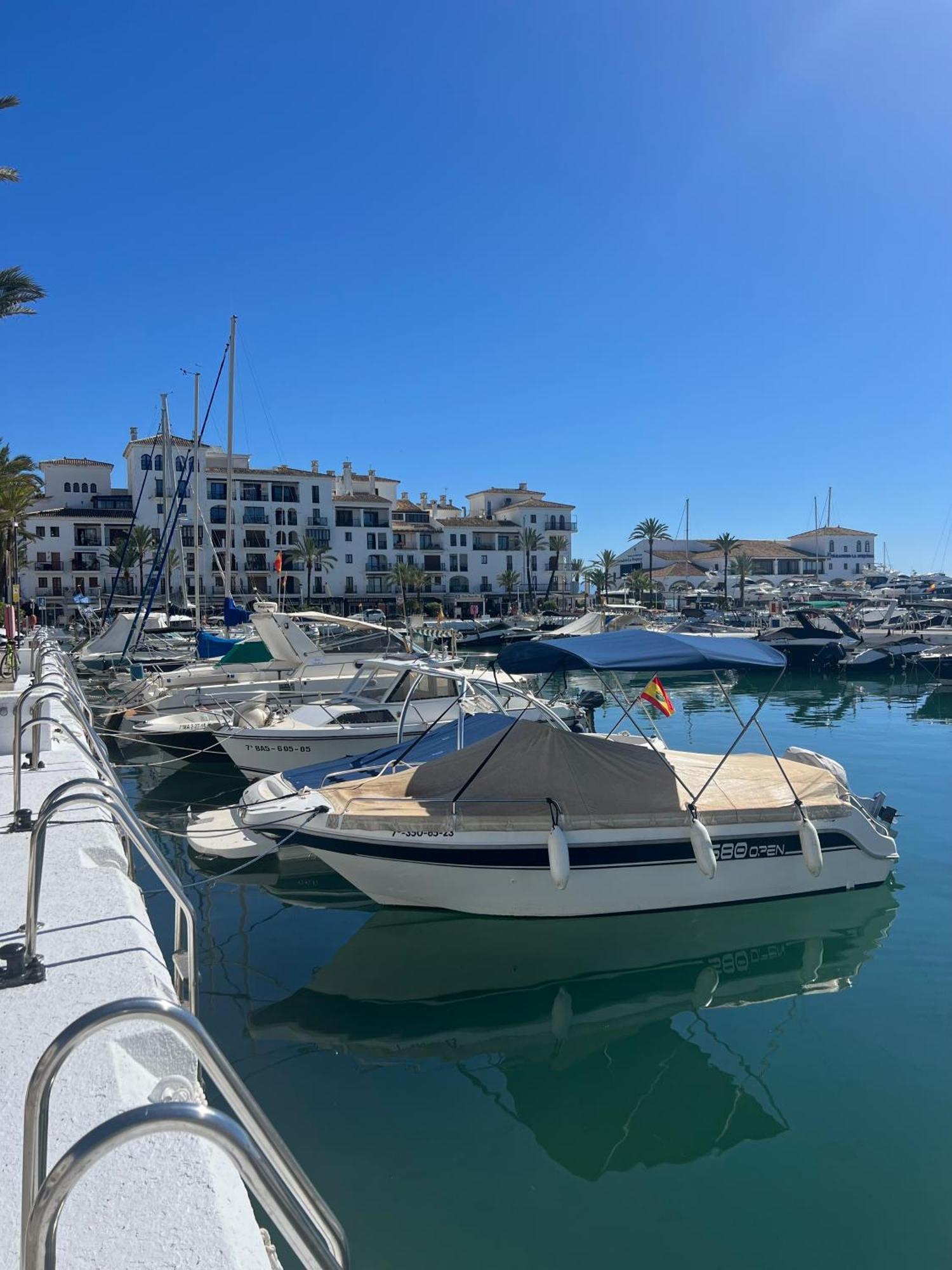 Palm Beach Apartment In La Duquesa Манилва Экстерьер фото